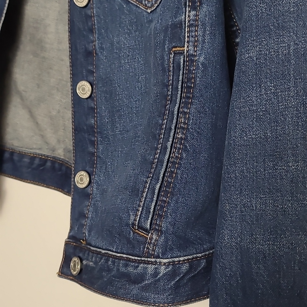 BANANA REPUBLIC Clean Classic Mediun Wash Blue Jean Jacket Size Small - Picture 5 of 16